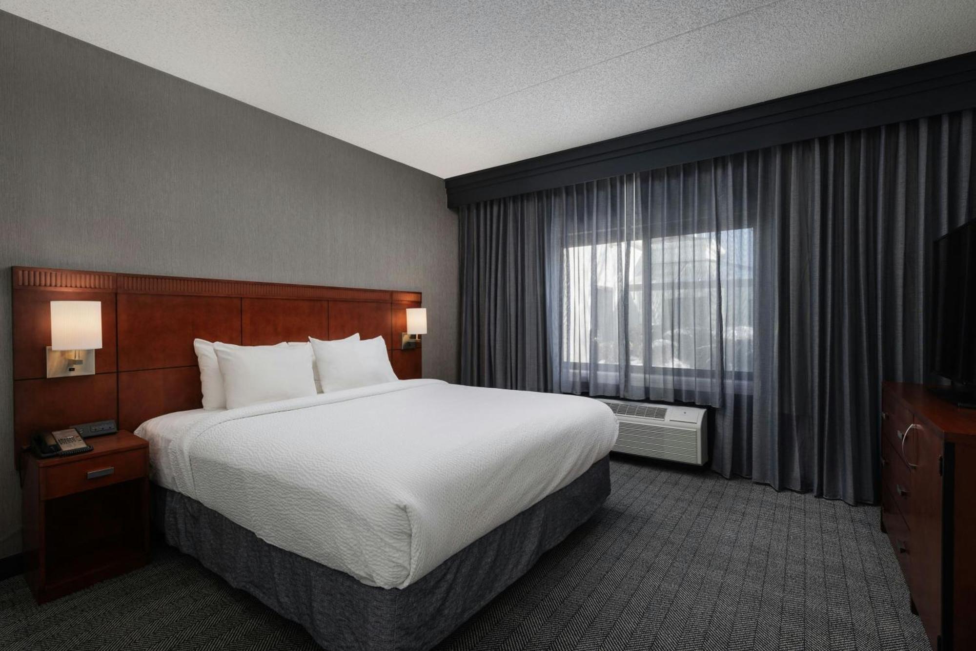 Courtyard By Marriott Denver Central Park Exterior photo