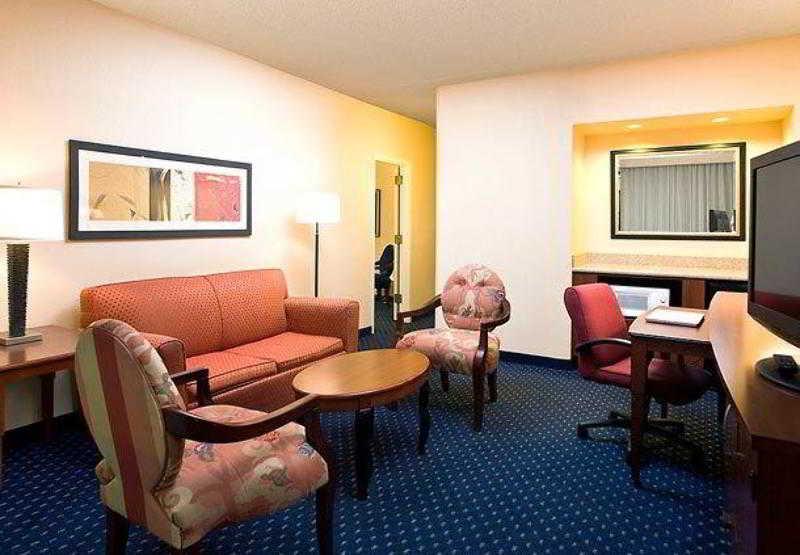 Courtyard By Marriott Denver Central Park Room photo