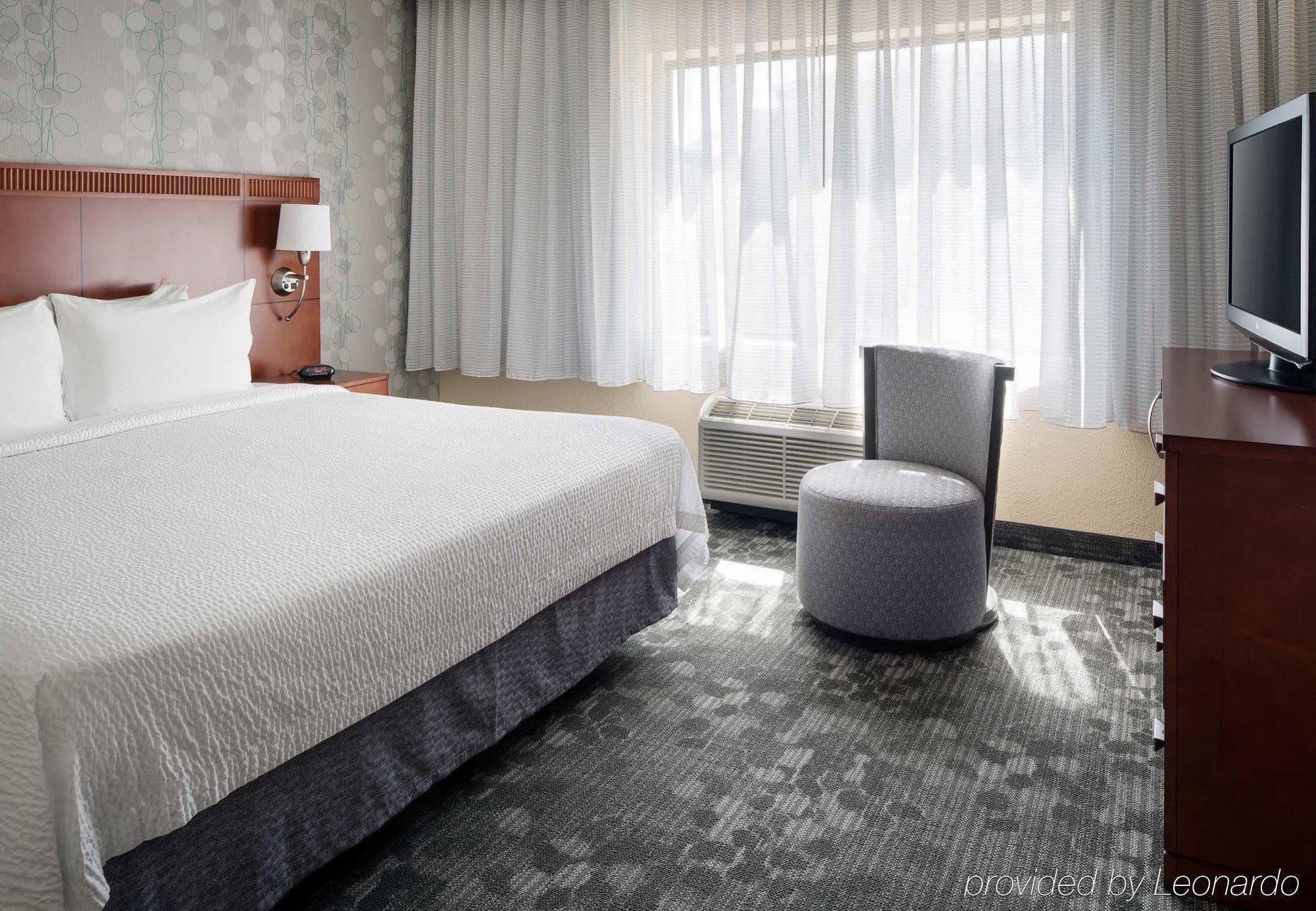 Courtyard By Marriott Denver Central Park Exterior photo